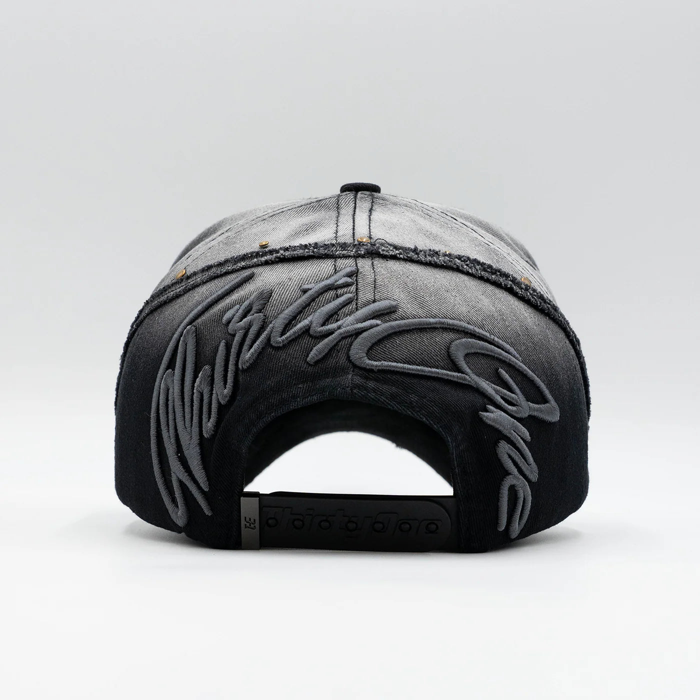 31 Hats Takes Notes - Fade To Black